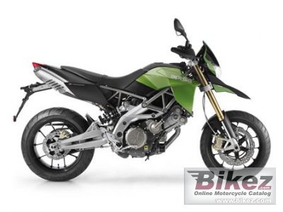2010 Aprilia Dorsoduro 750 photo